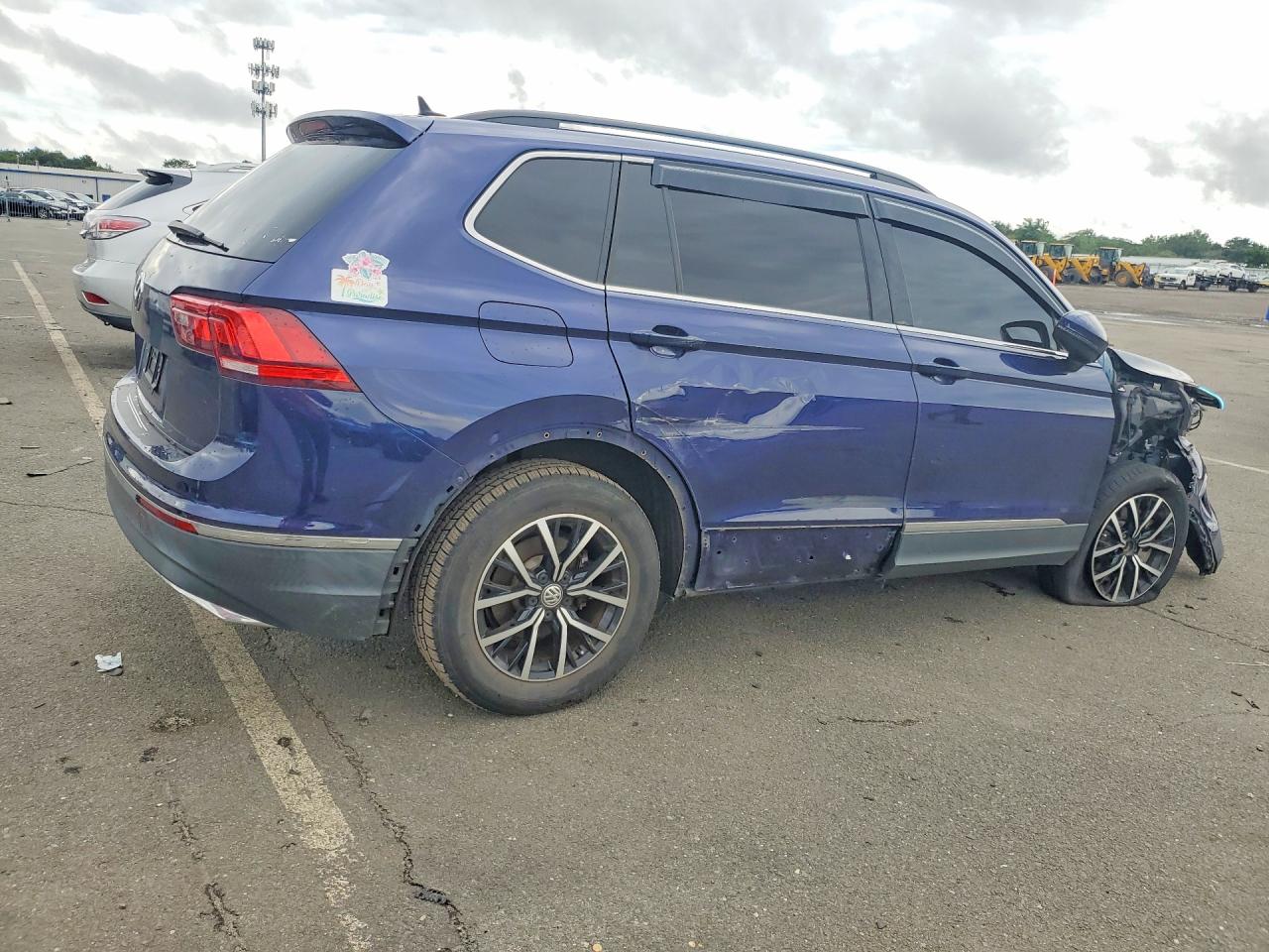 2021 VOLKSWAGEN TIGUAN SE — снимка 3