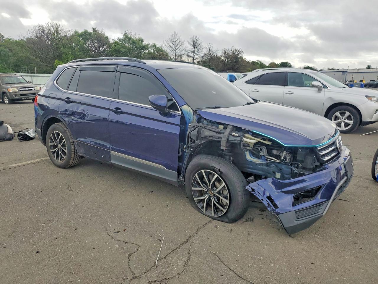 2021 VOLKSWAGEN TIGUAN SE — снимка 4