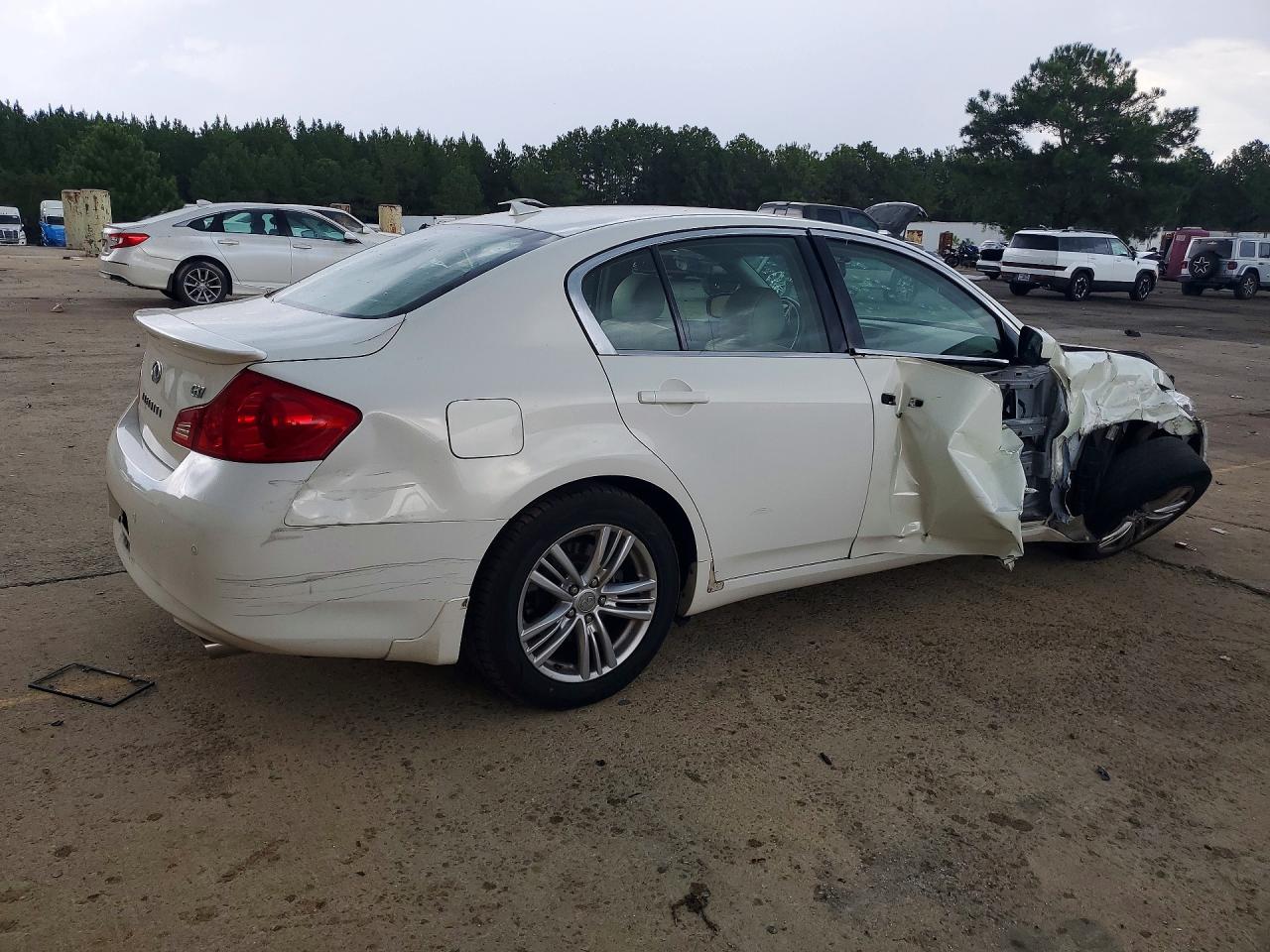 2013 INFINITI G37 SEDAN JOURNEY — photo 3