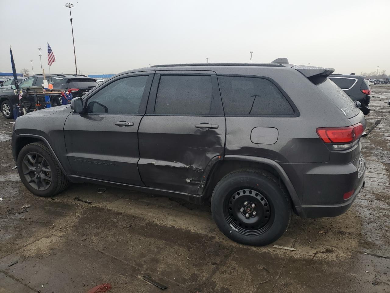 2021 JEEP GRAND CHEROKEE LIMITED — снимка 2