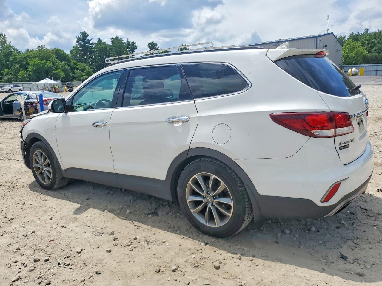 2017 HYUNDAI SANTA FE SE — снимка 2