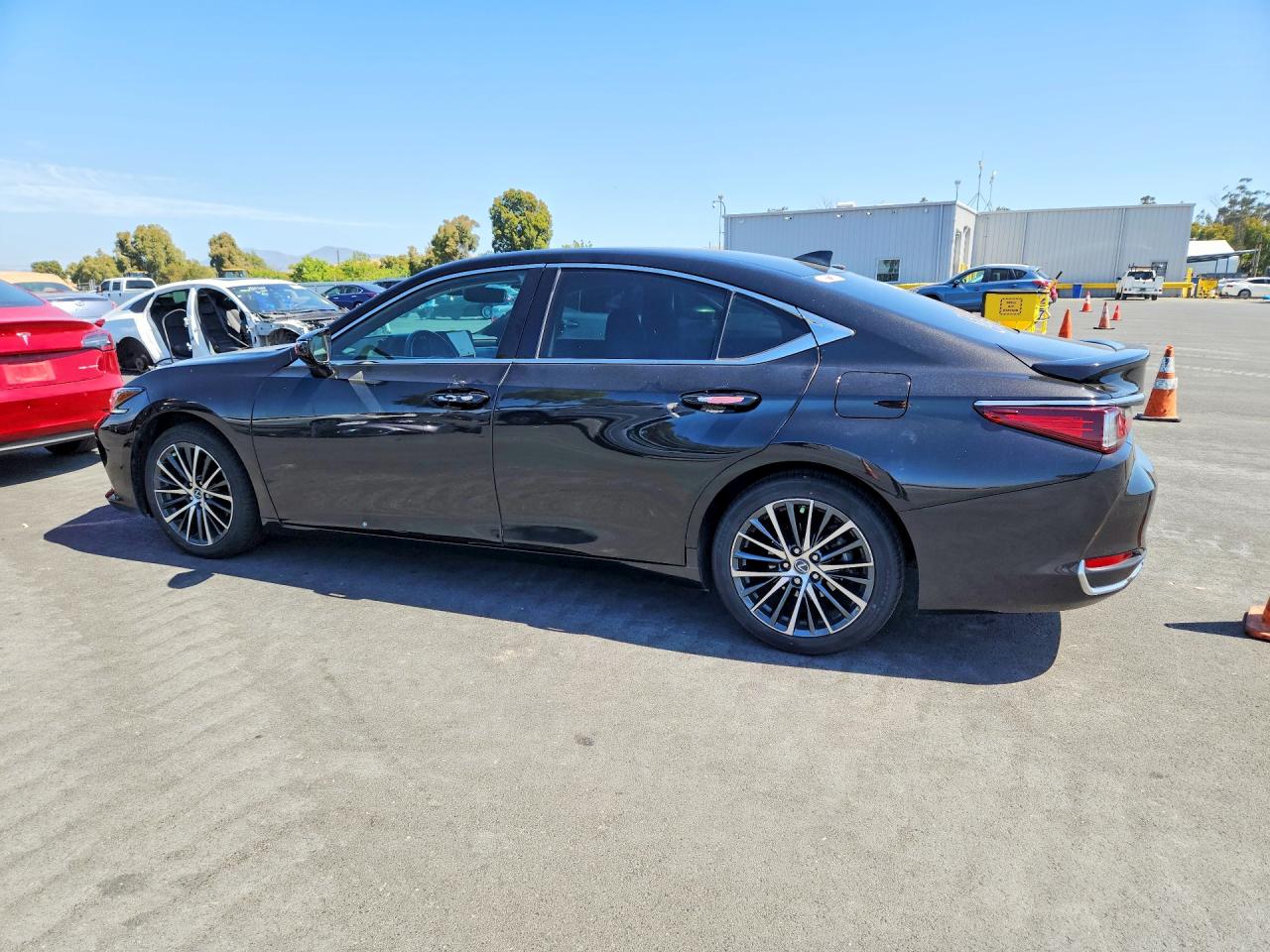 2024 LEXUS ES 300H BASE — снимка 2