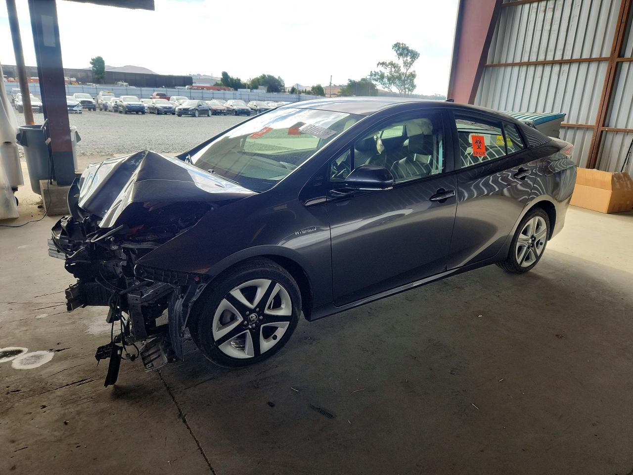 2016 TOYOTA PRIUS THREE TOURING