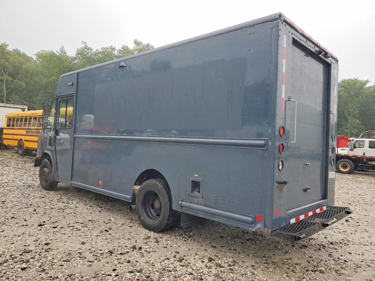 2020 FORD F59 — снимка 2