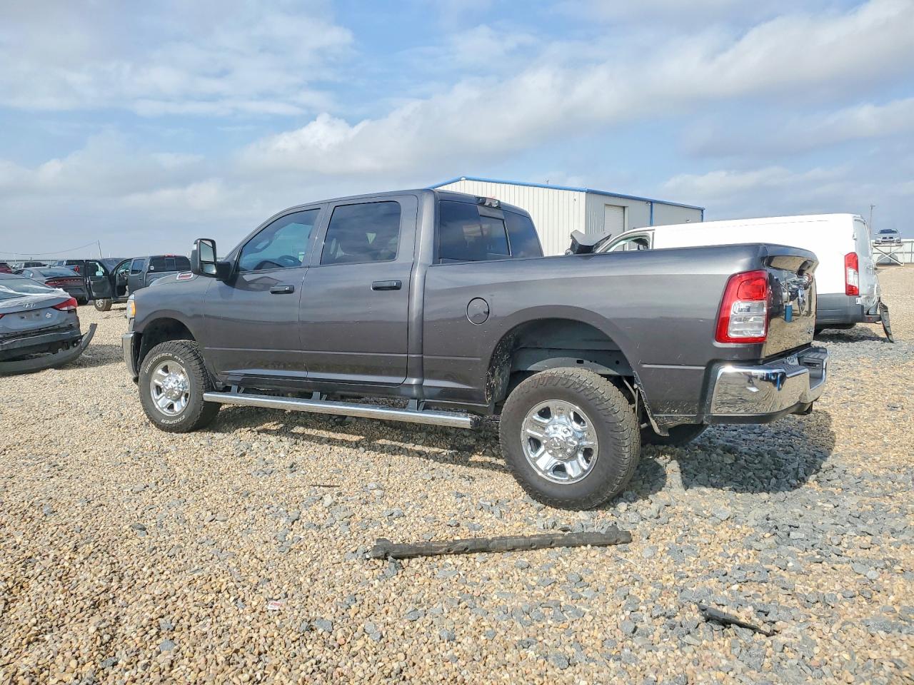2023 RAM 2500 TRADESMAN — снимка 2