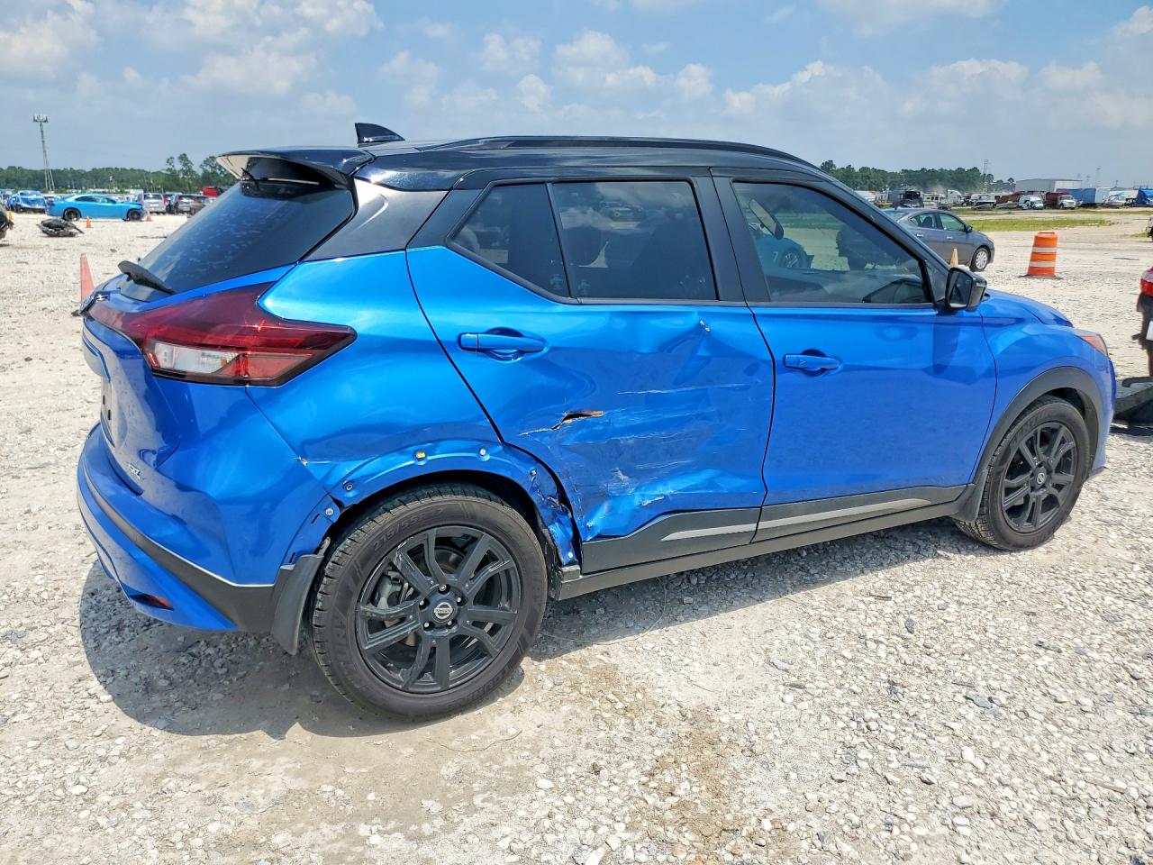 2021 NISSAN KICKS SR — снимка 3