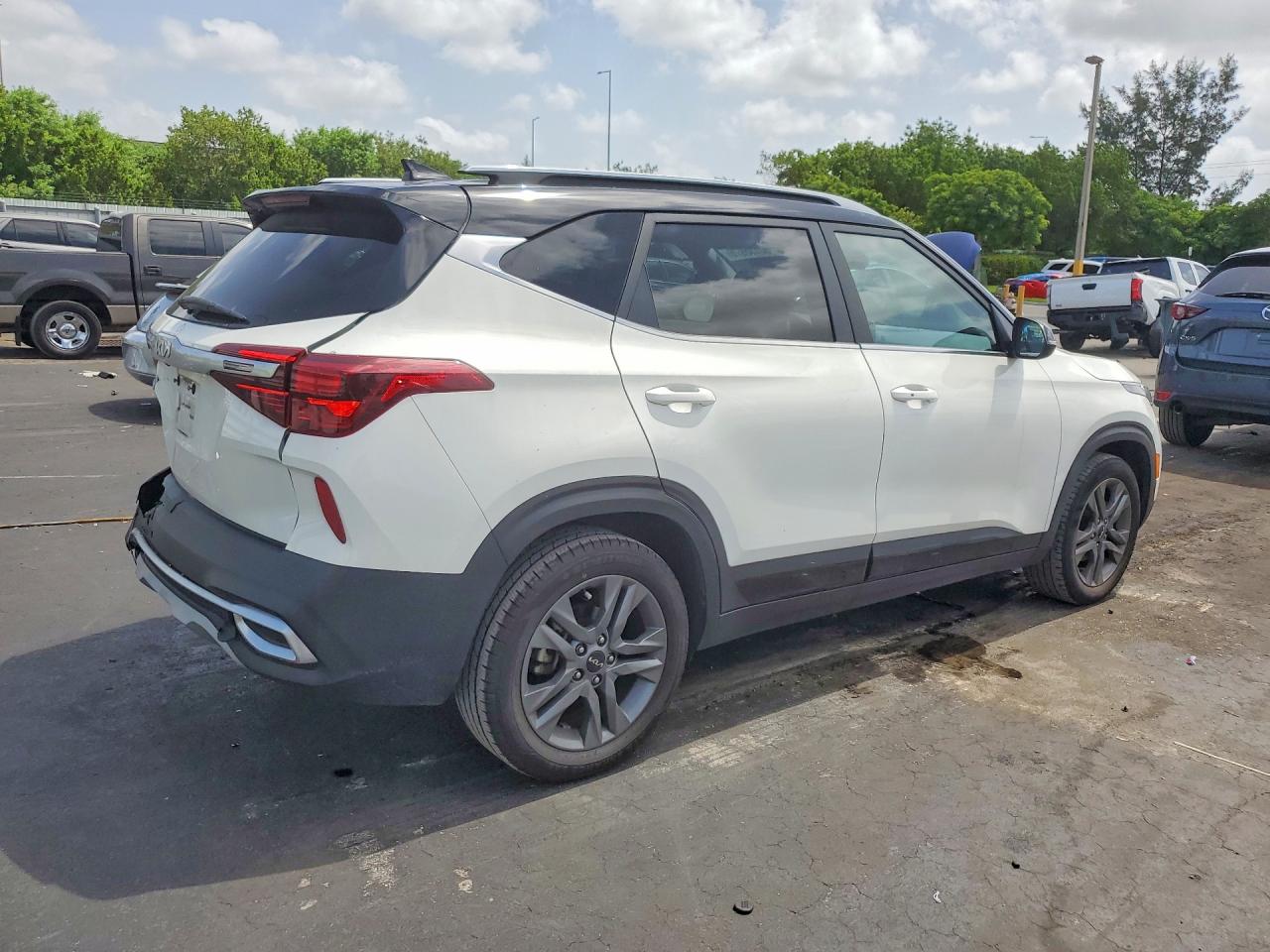 2023 KIA SELTOS S — снимка 3