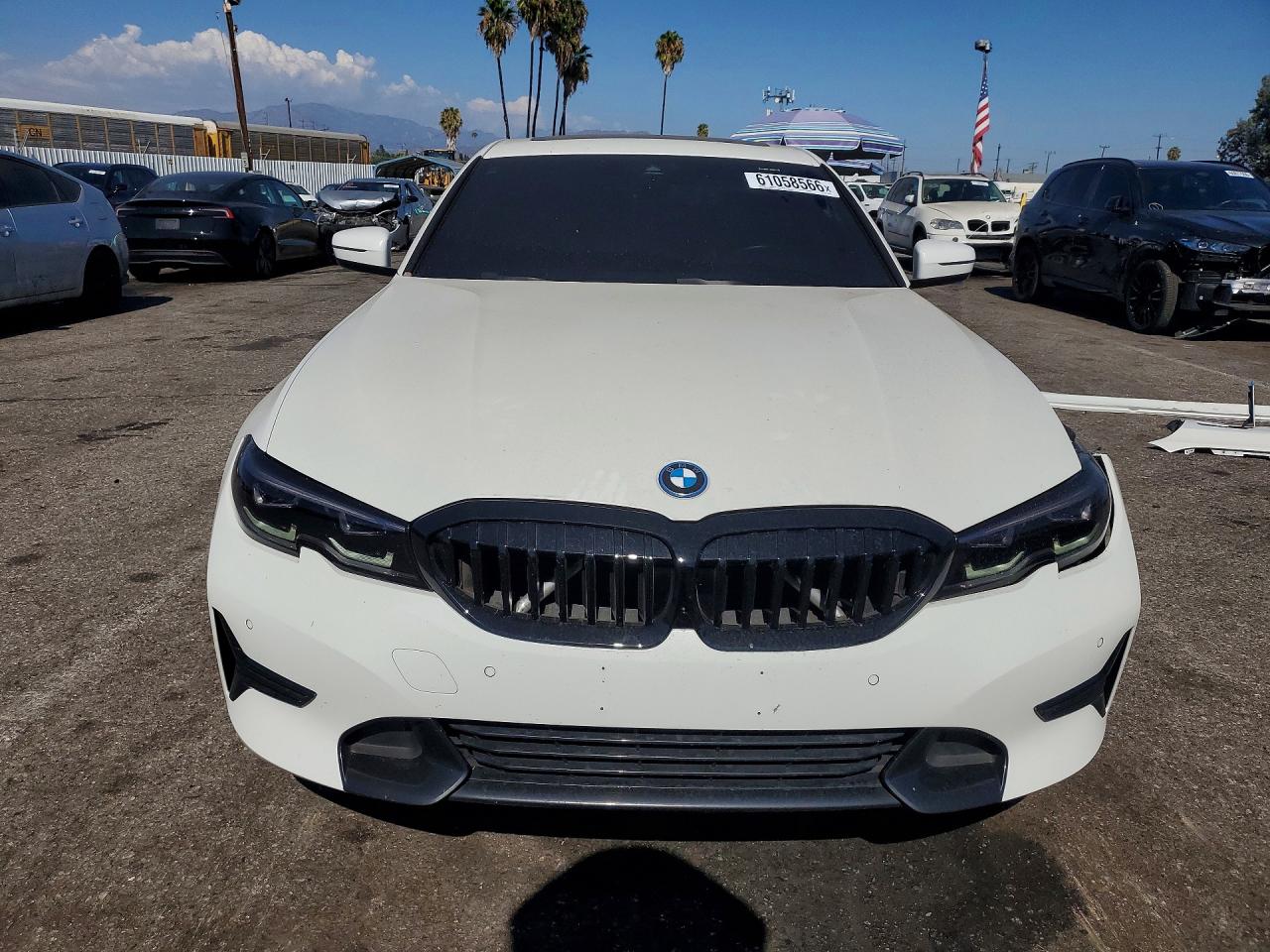 2022 BMW 330E — снимка 5
