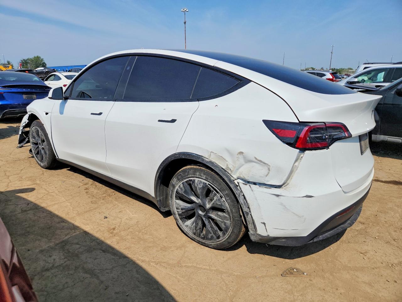 2024 TESLA MODEL Y — снимка 2