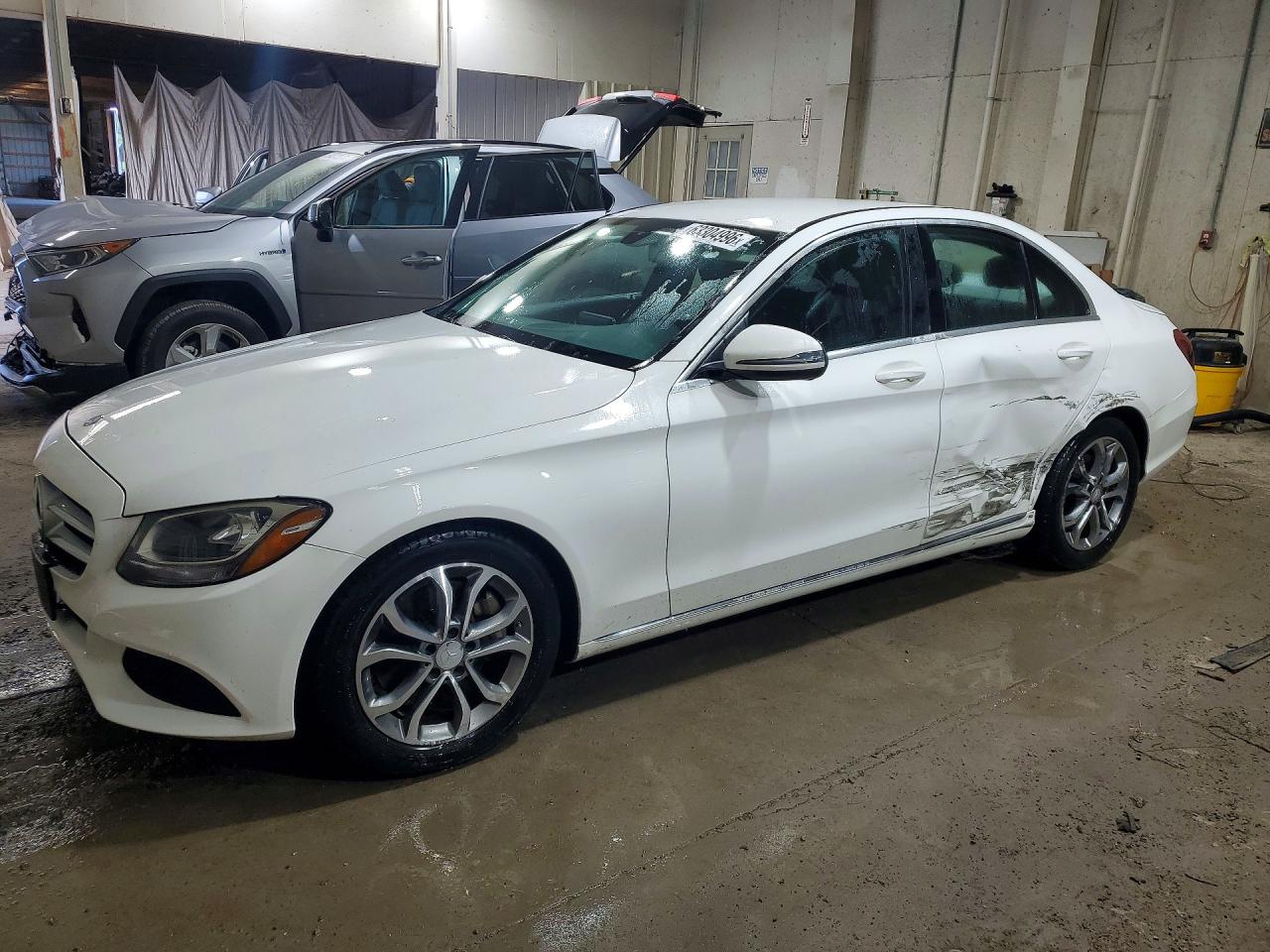 2016 MERCEDES-BENZ C 300