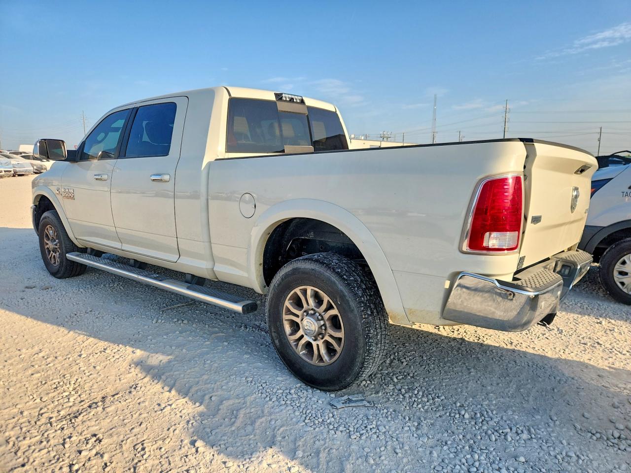2018 RAM 3500 LARAMIE — снимка 2