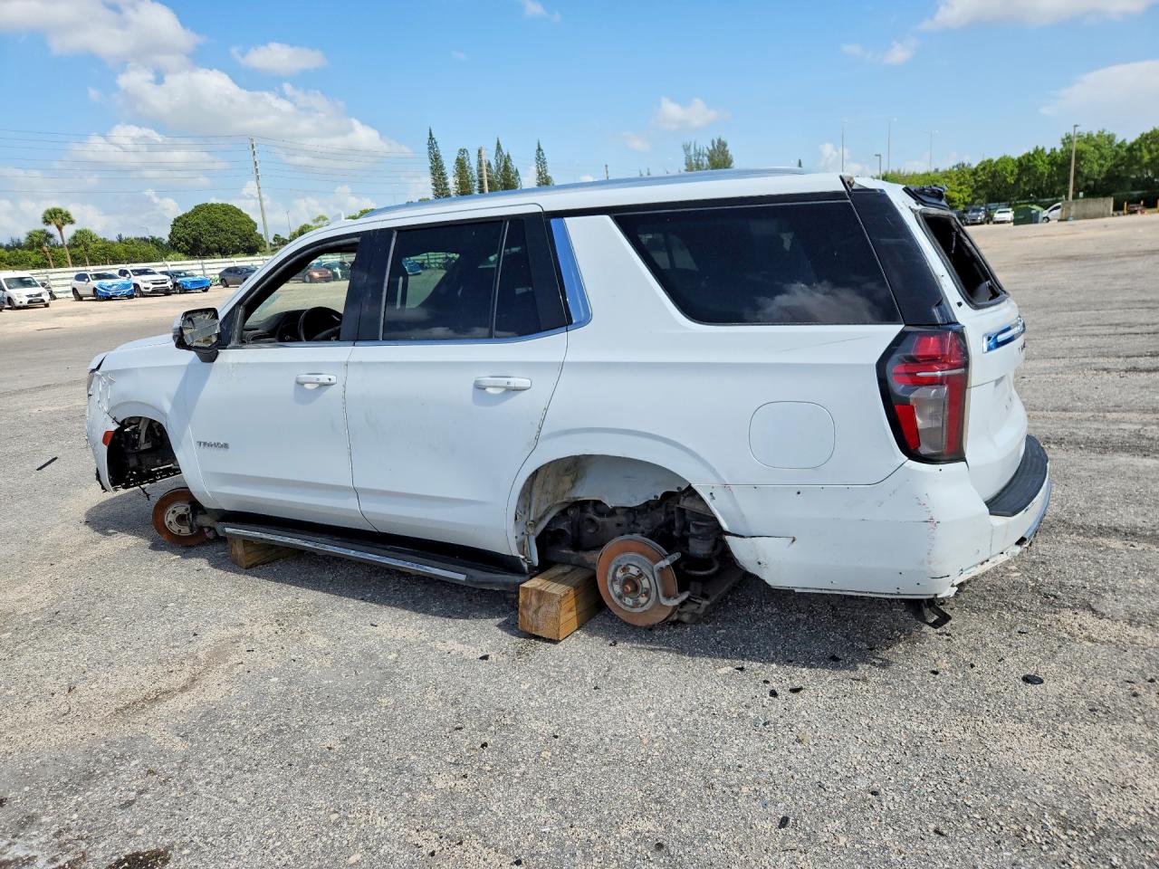 2022 CHEVROLET TAHOE C1500 LT — снимка 2