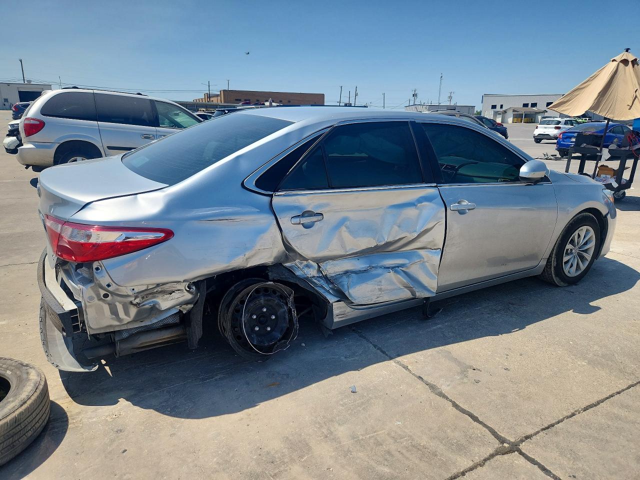 2015 TOYOTA CAMRY LE — снимка 3