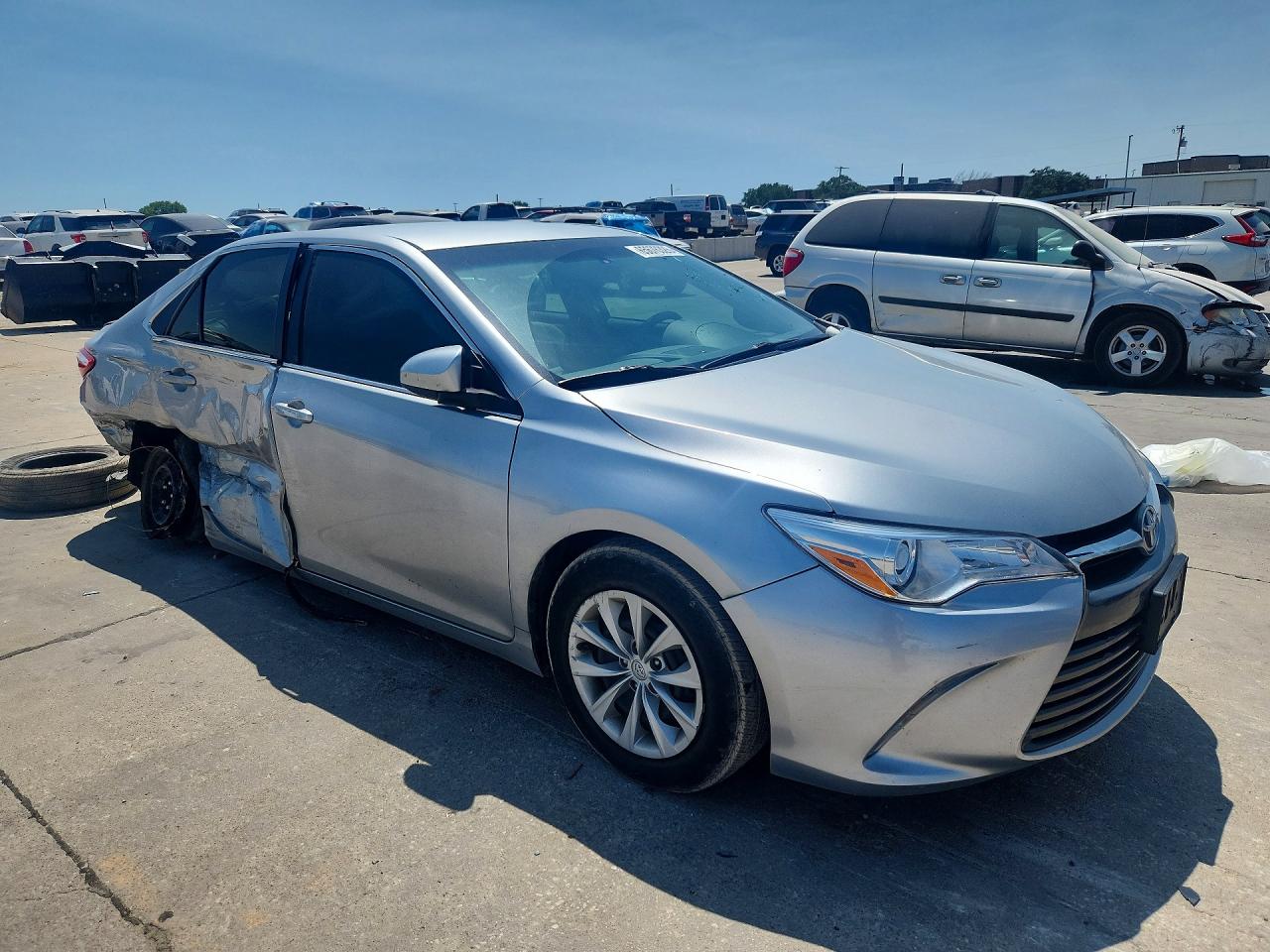 2015 TOYOTA CAMRY LE — снимка 4