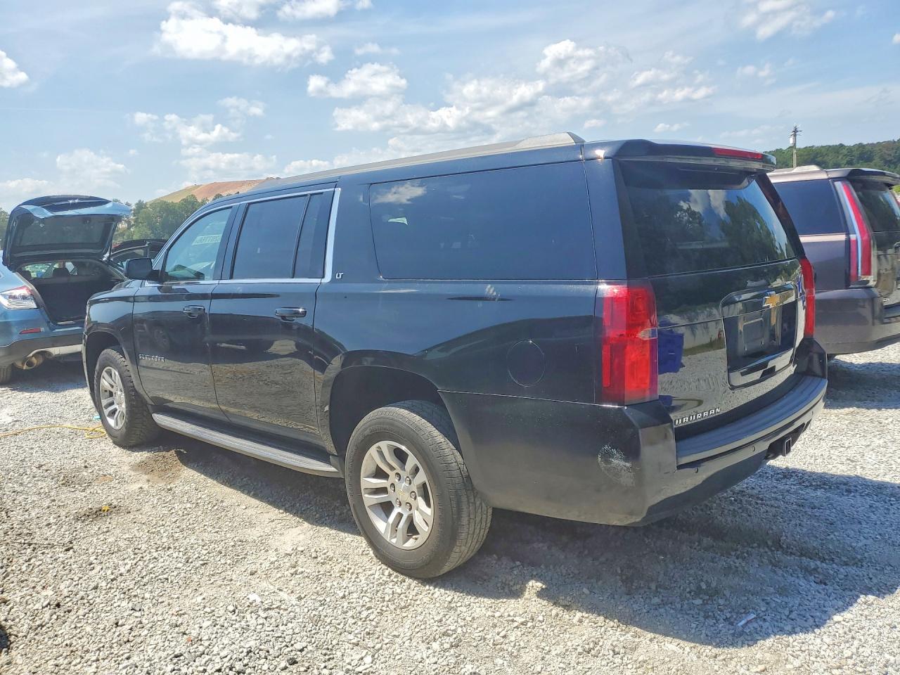 2018 CHEVROLET SUBURBAN C1500 LT — снимка 2