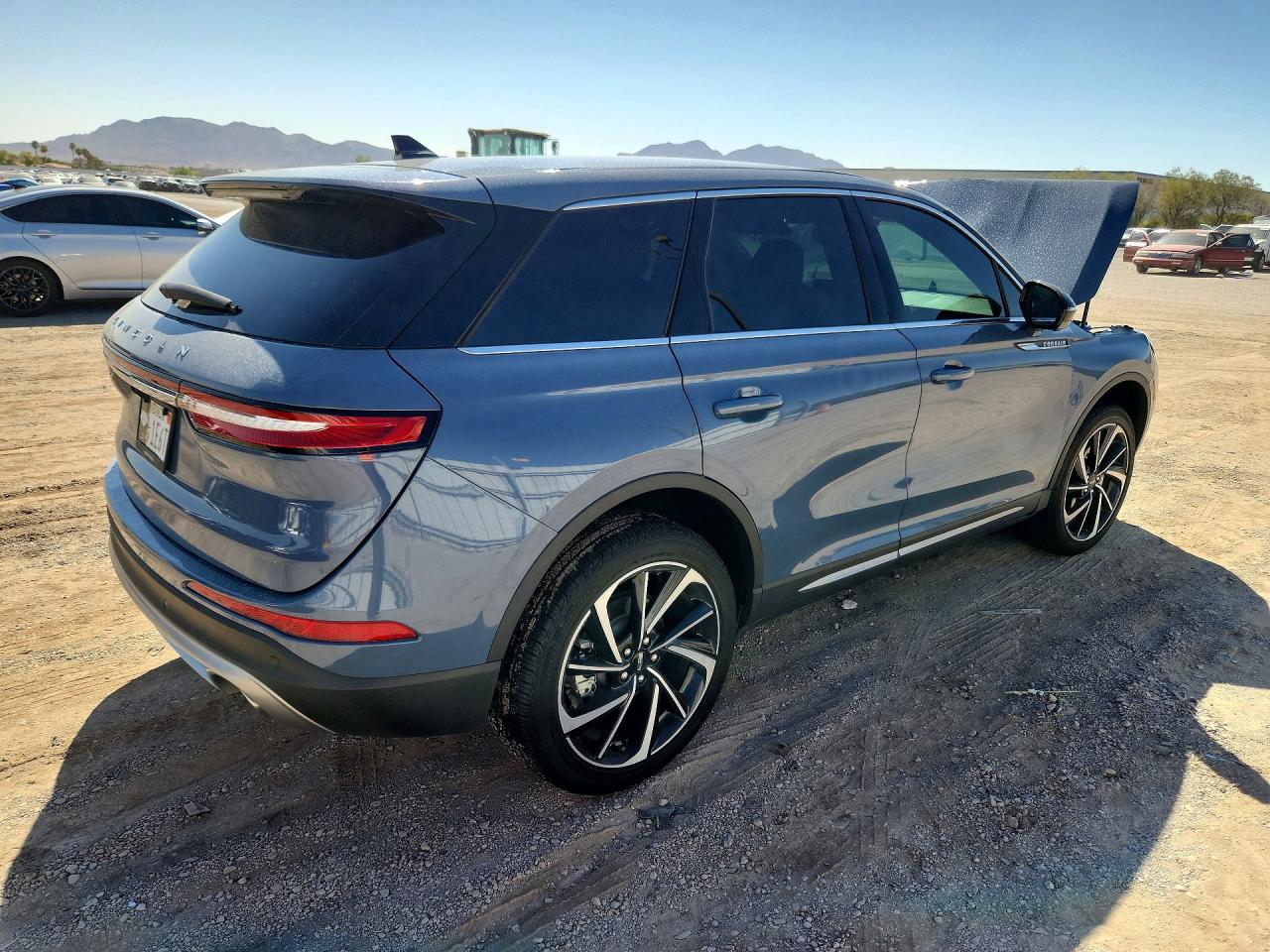 2025 LINCOLN CORSAIR RESERVE — снимка 3