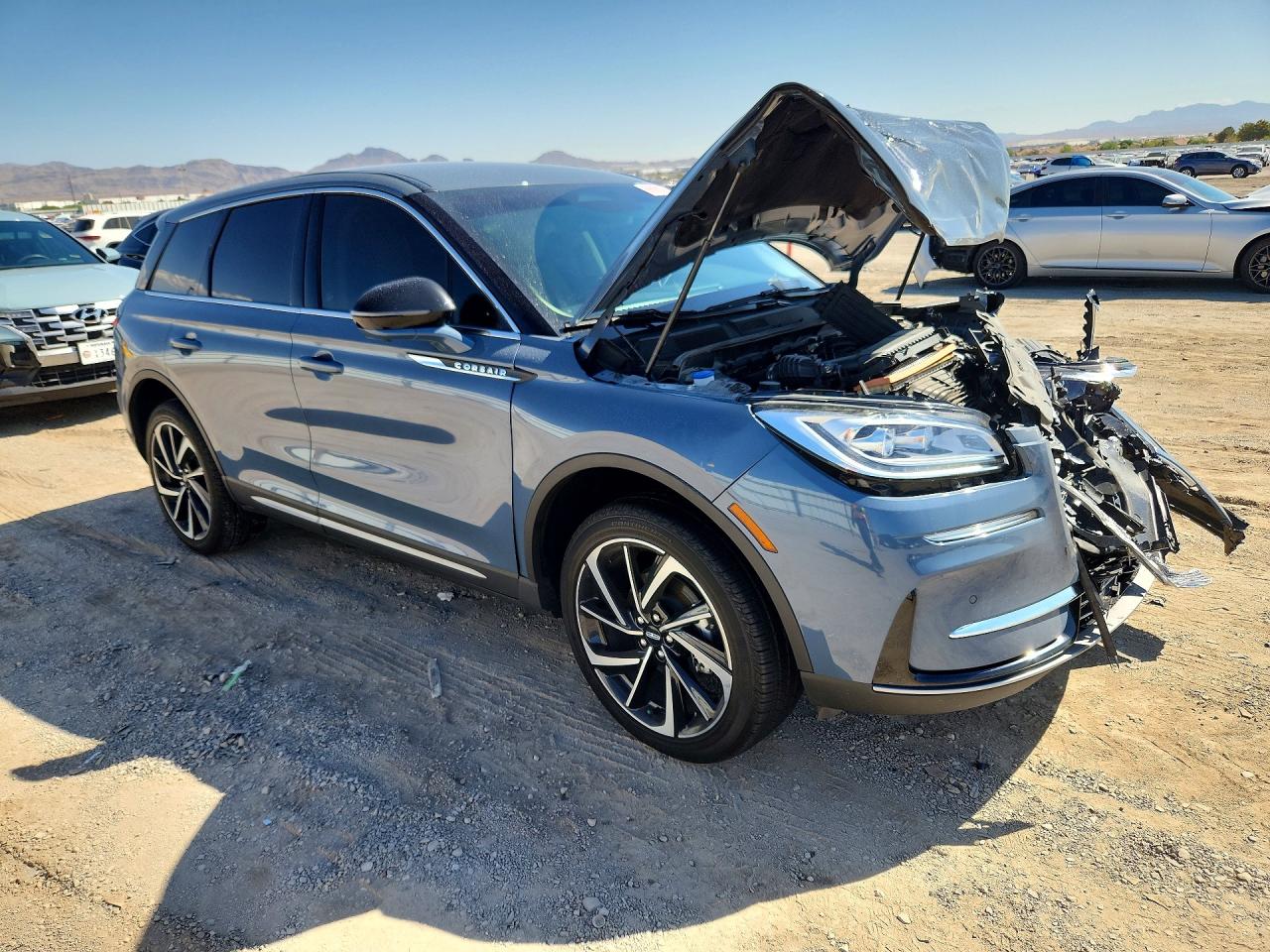 2025 LINCOLN CORSAIR RESERVE — снимка 4