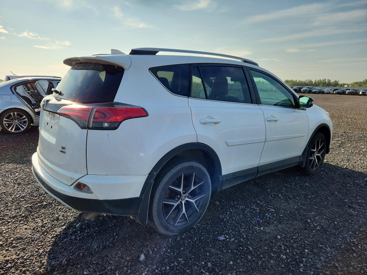 2016 TOYOTA RAV4 SE — снимка 3