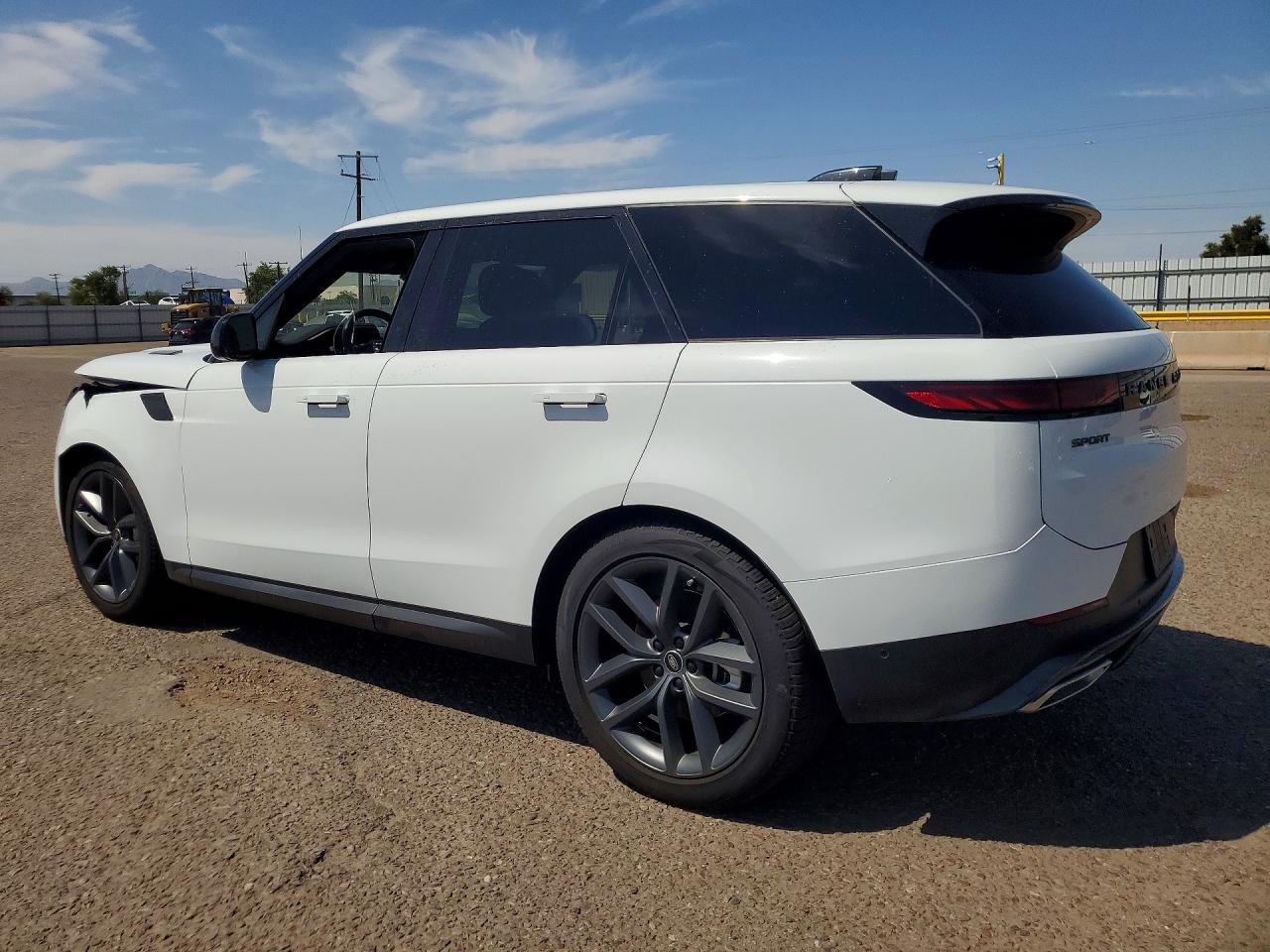 2025 LAND ROVER RANGE ROVER SPORT SE — снимка 2