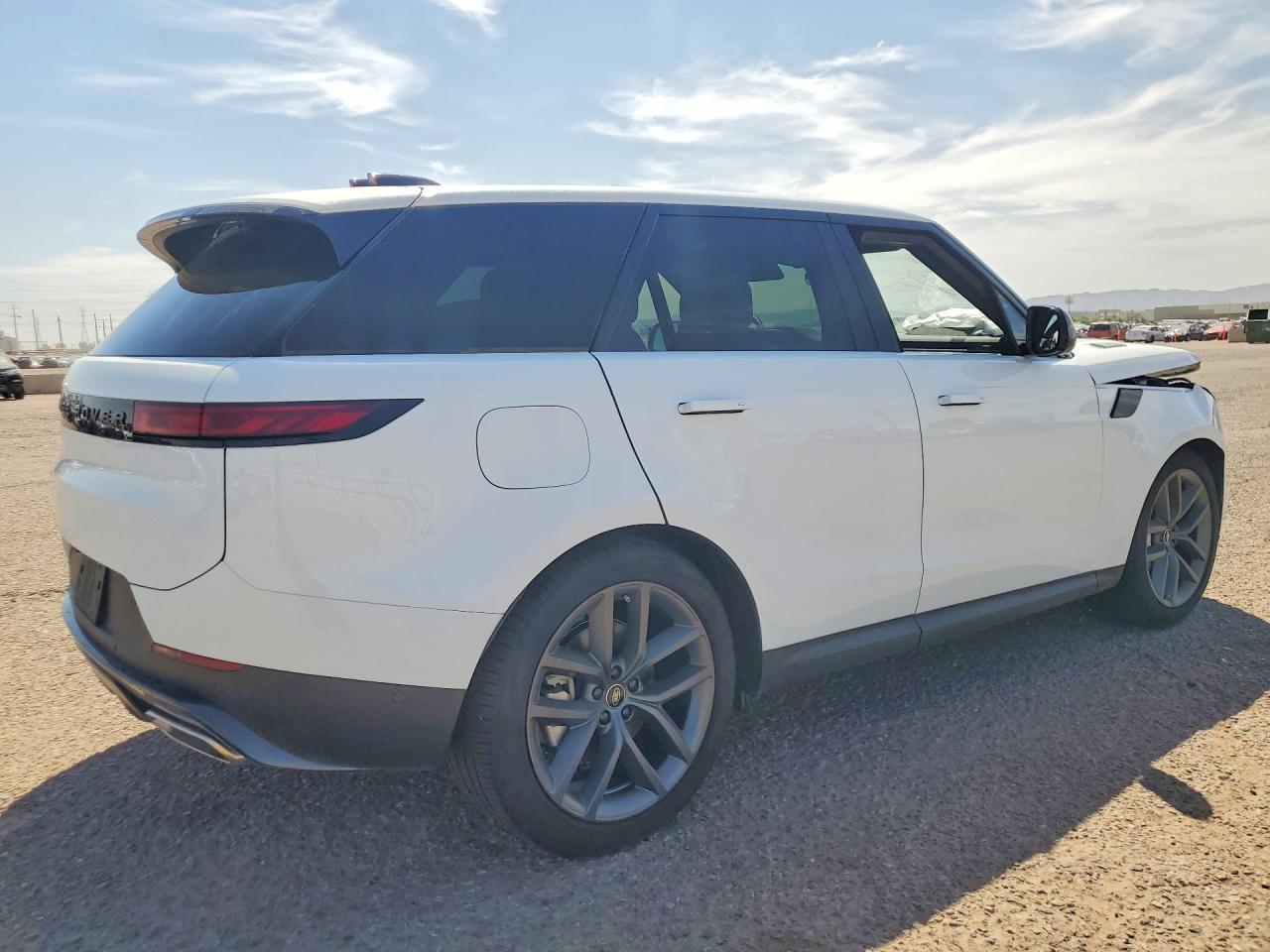 2025 LAND ROVER RANGE ROVER SPORT SE — снимка 3