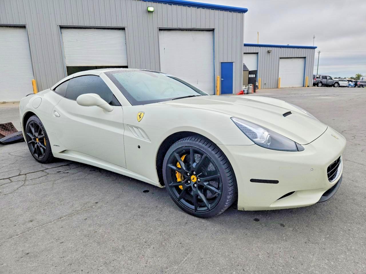 2013 FERRARI CALIFORNIA — photo 4