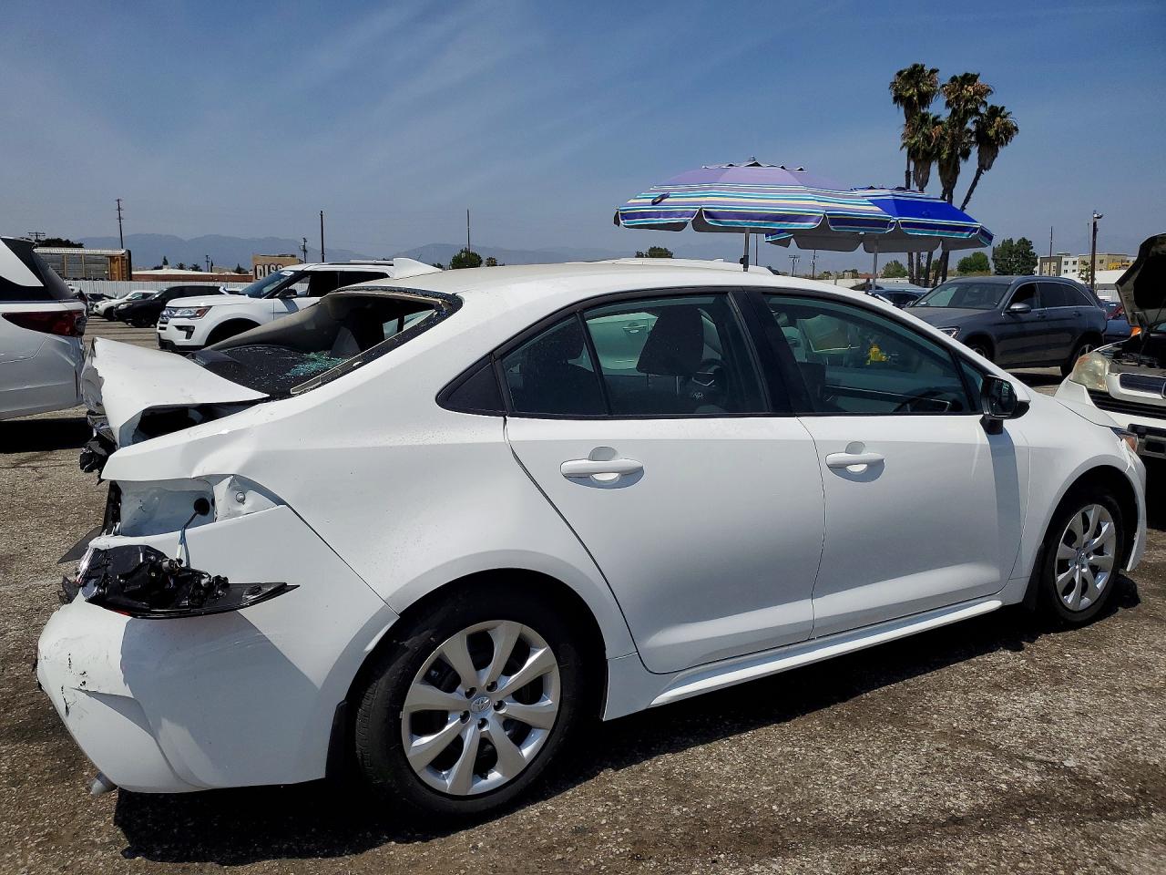 2026 TOYOTA COROLLA LE — снимка 3