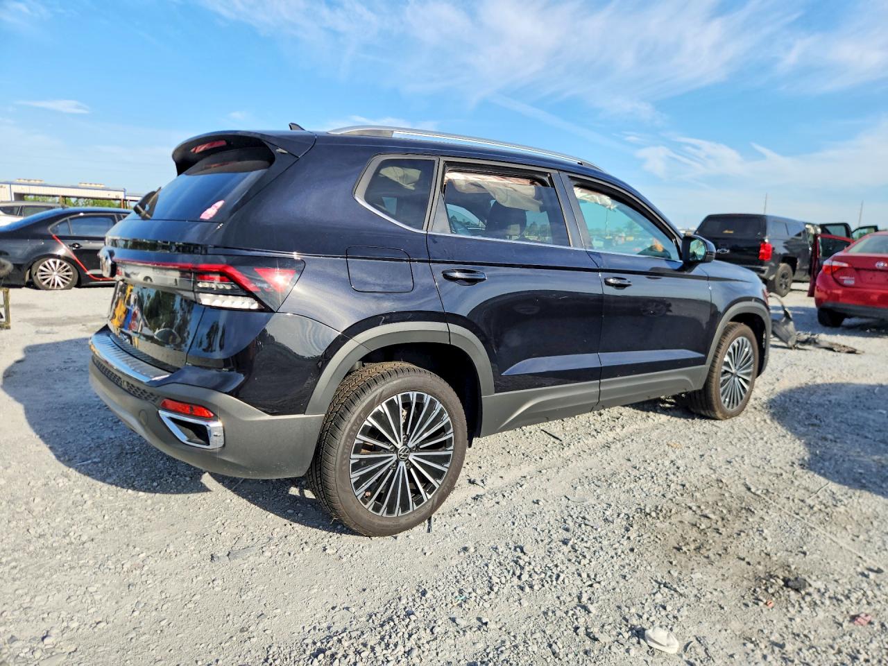 2025 VOLKSWAGEN TAOS SE — снимка 3