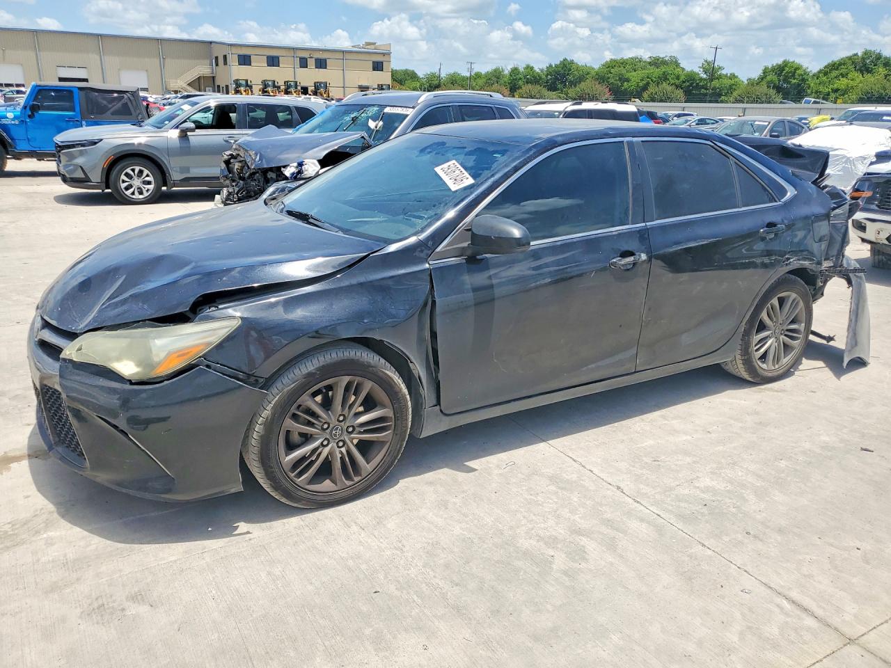 2016 TOYOTA CAMRY