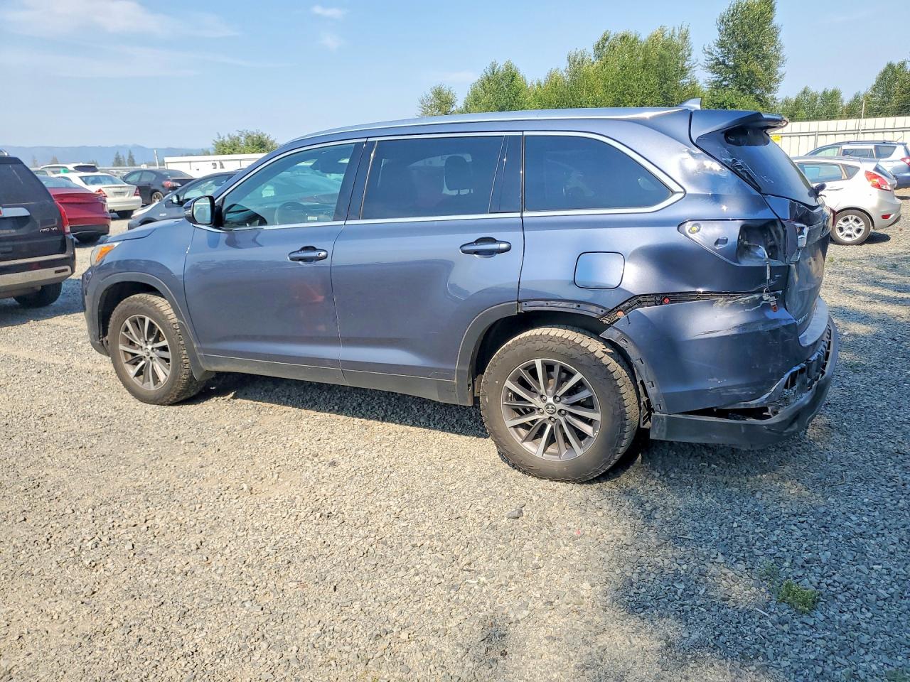 2019 TOYOTA HIGHLANDER XLE — снимка 2