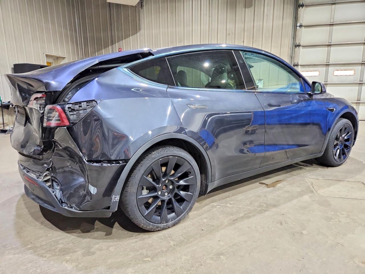 2024 TESLA MODEL Y — снимка 3