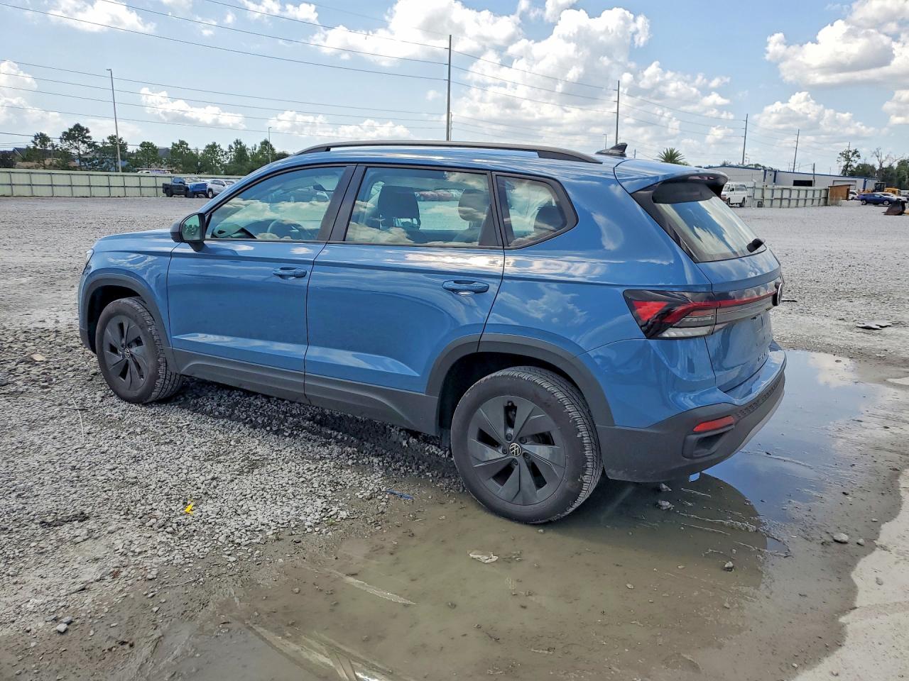 2025 VOLKSWAGEN TAOS S — снимка 2