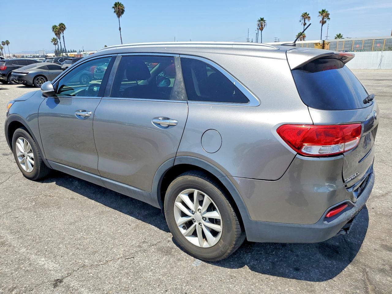 2018 KIA SORENTO LX V6 — снимка 2