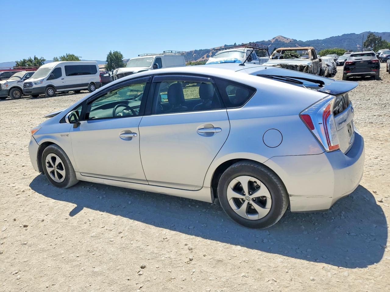 2015 TOYOTA PRIUS TWO — снимка 2