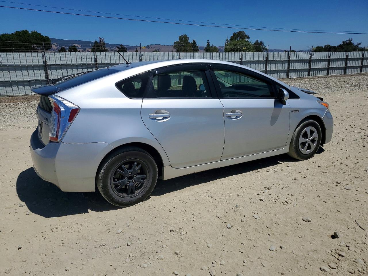 2015 TOYOTA PRIUS TWO — снимка 3