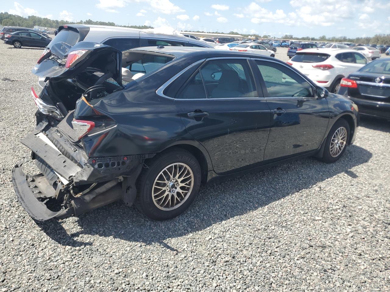 2015 TOYOTA CAMRY LE — снимка 3