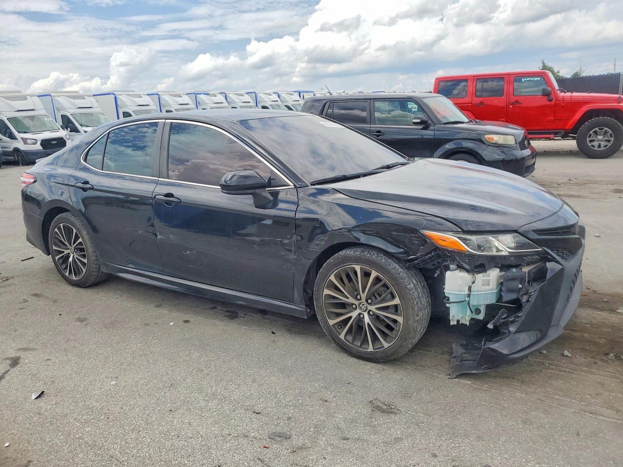 2020 TOYOTA CAMRY SE — снимка 4