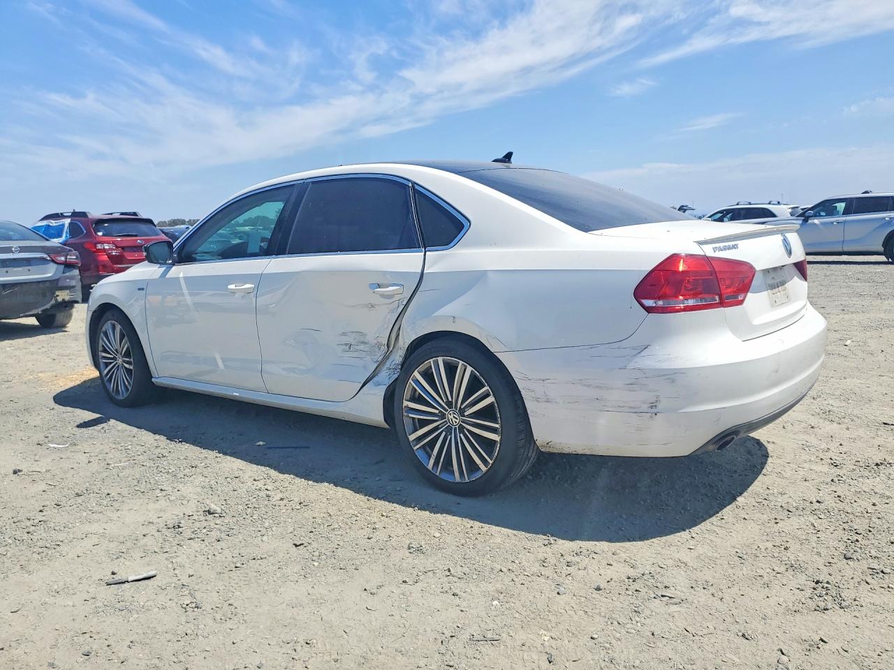 2015 VOLKSWAGEN PASSAT SE — снимка 2