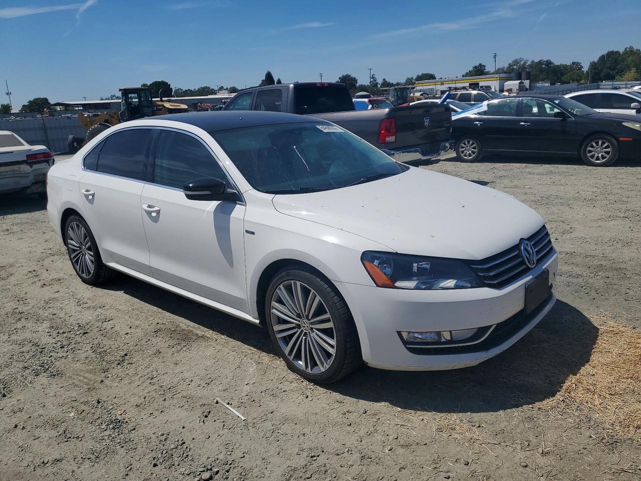 2015 VOLKSWAGEN PASSAT SE — снимка 4