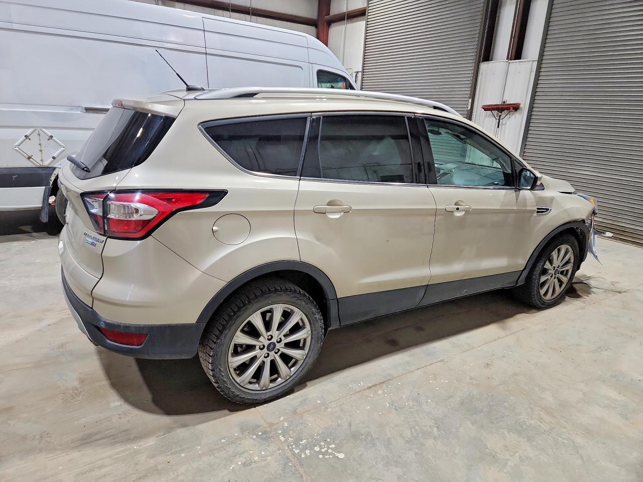 2017 FORD ESCAPE TITANIUM — снимка 3