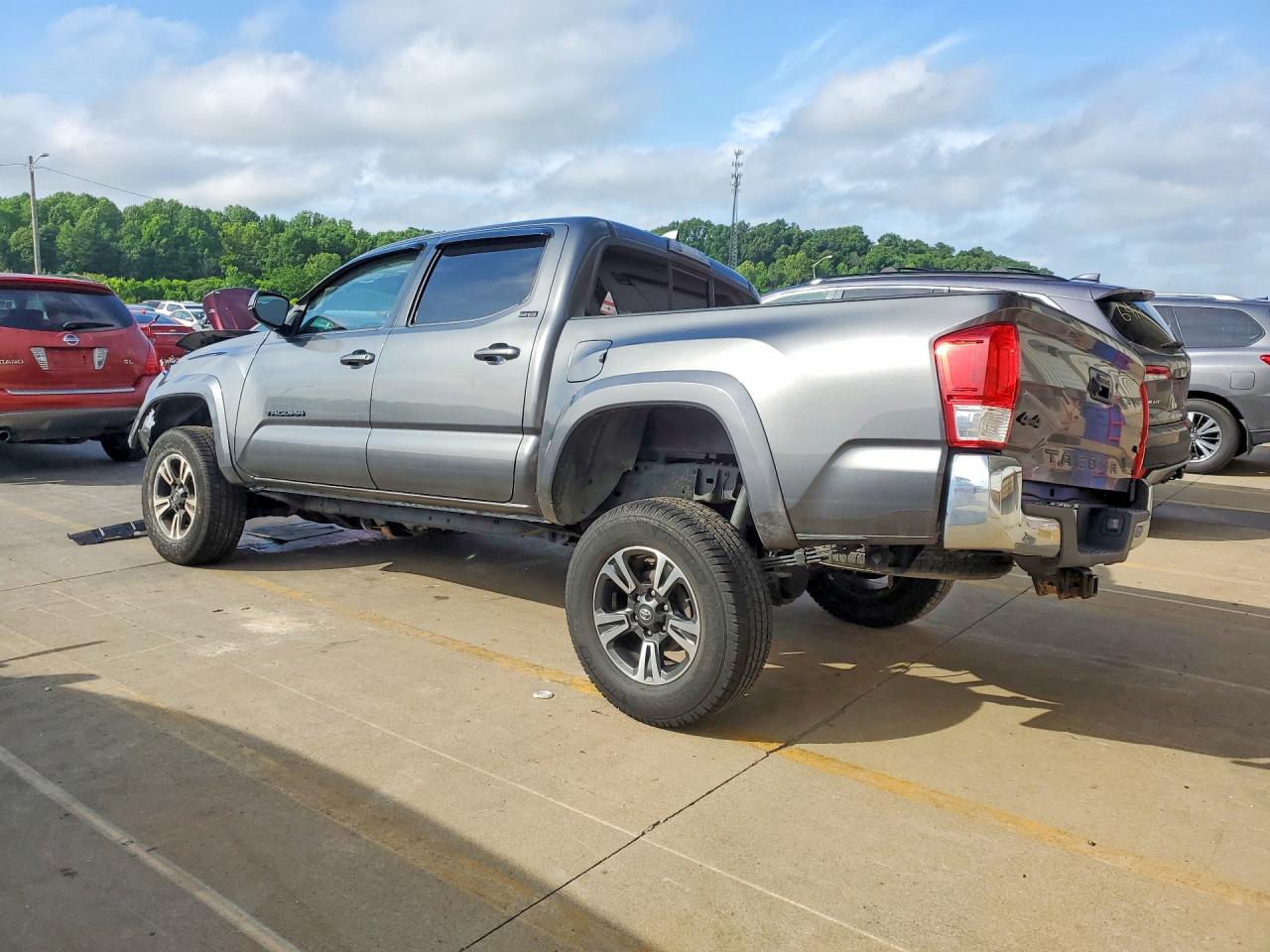 2017 TOYOTA TACOMA SR5 V6 — снимка 2