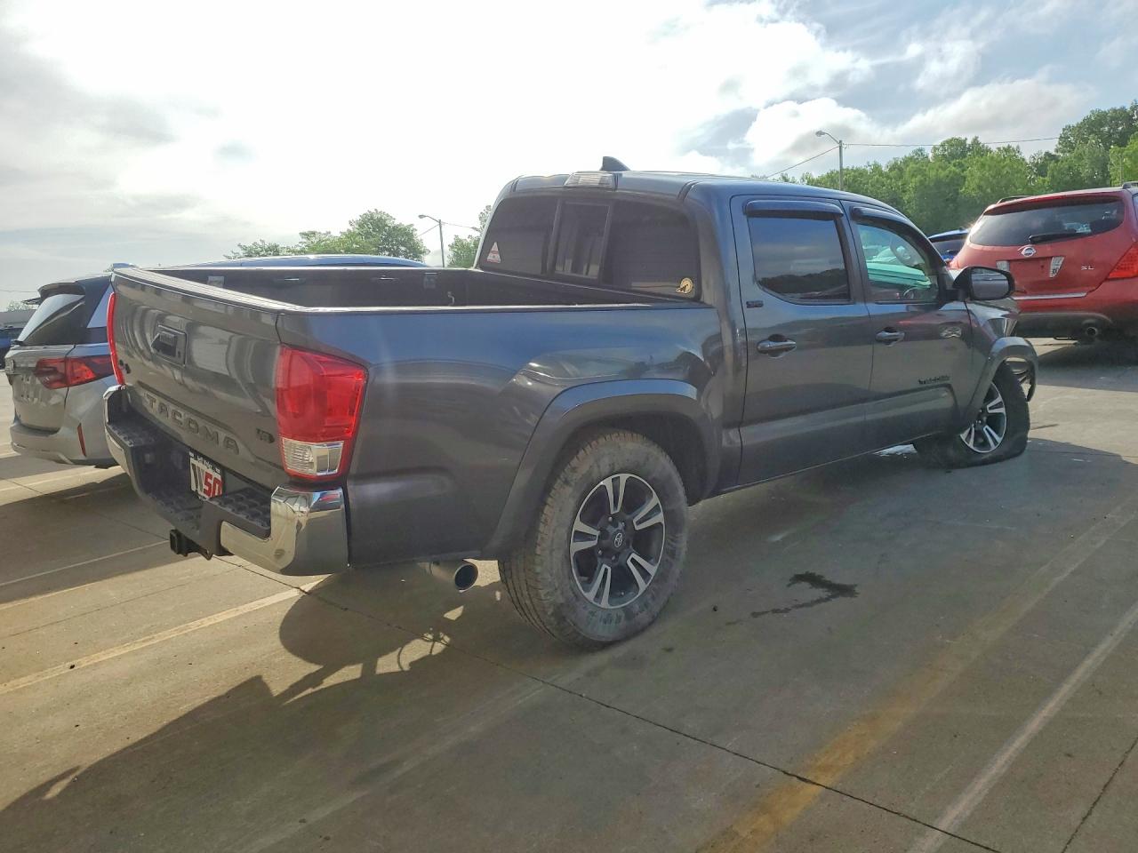 2017 TOYOTA TACOMA SR5 V6 — снимка 3