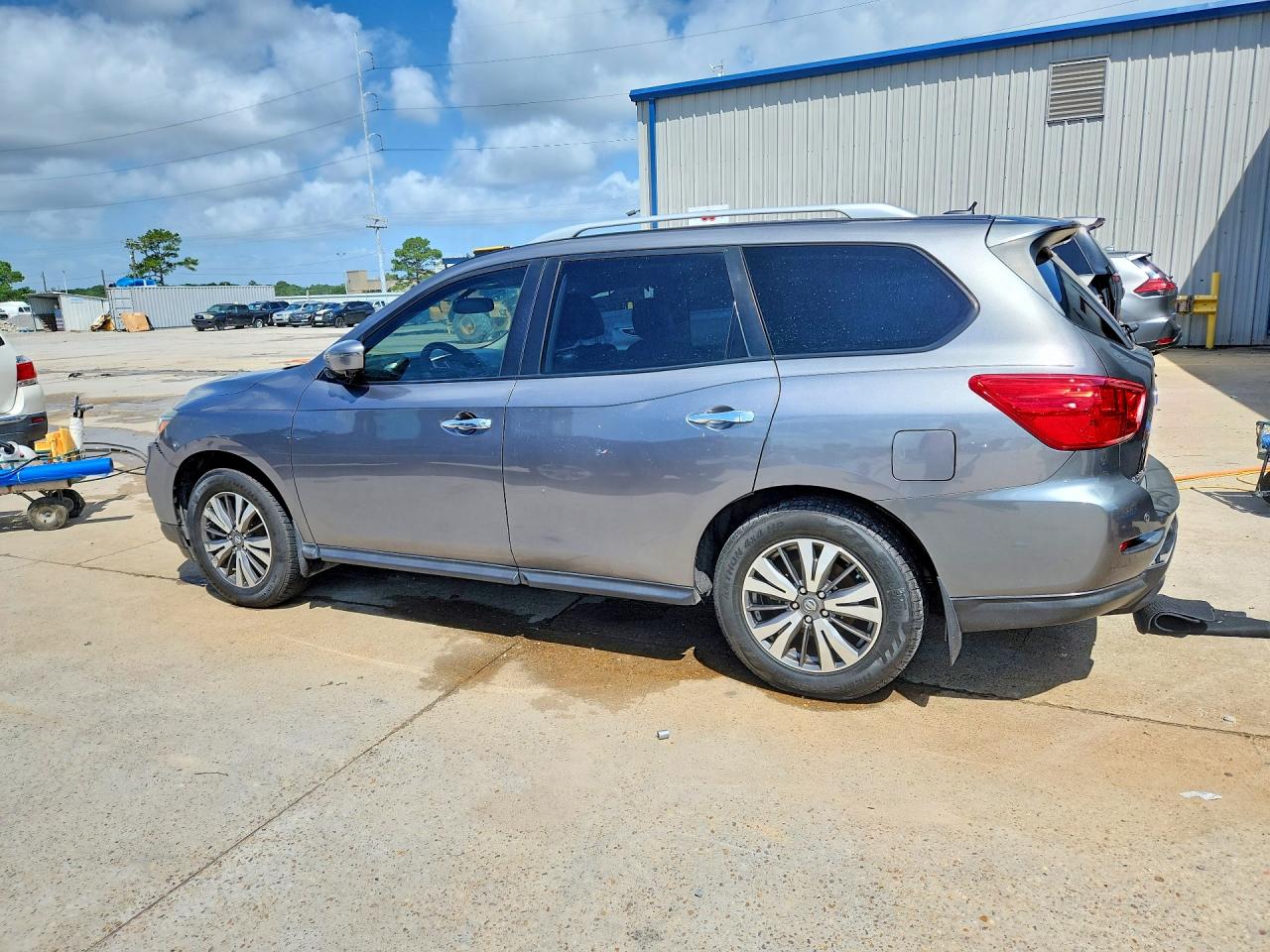 2017 NISSAN PATHFINDER SL — снимка 2