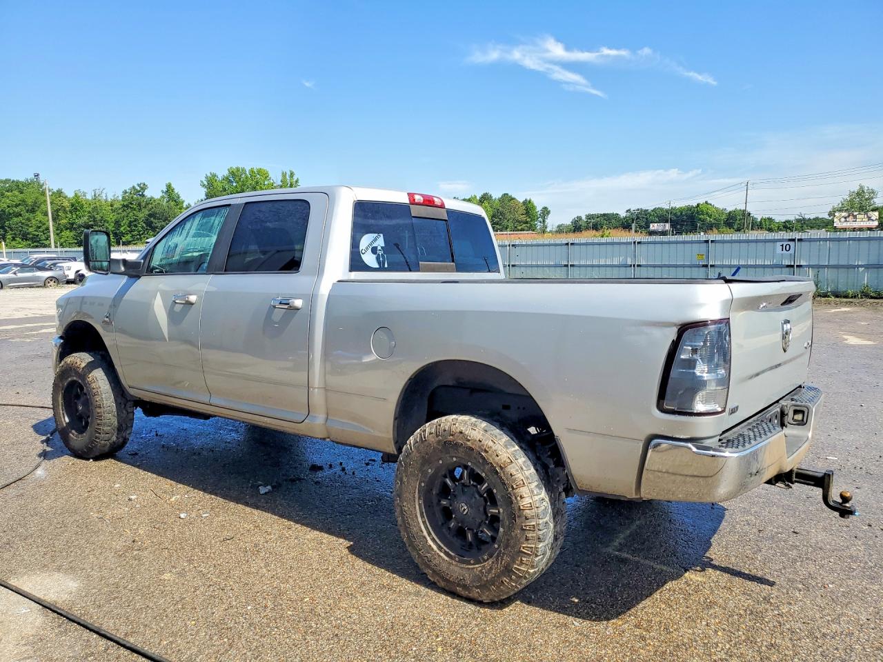 2016 RAM 2500 SLT — снимка 2