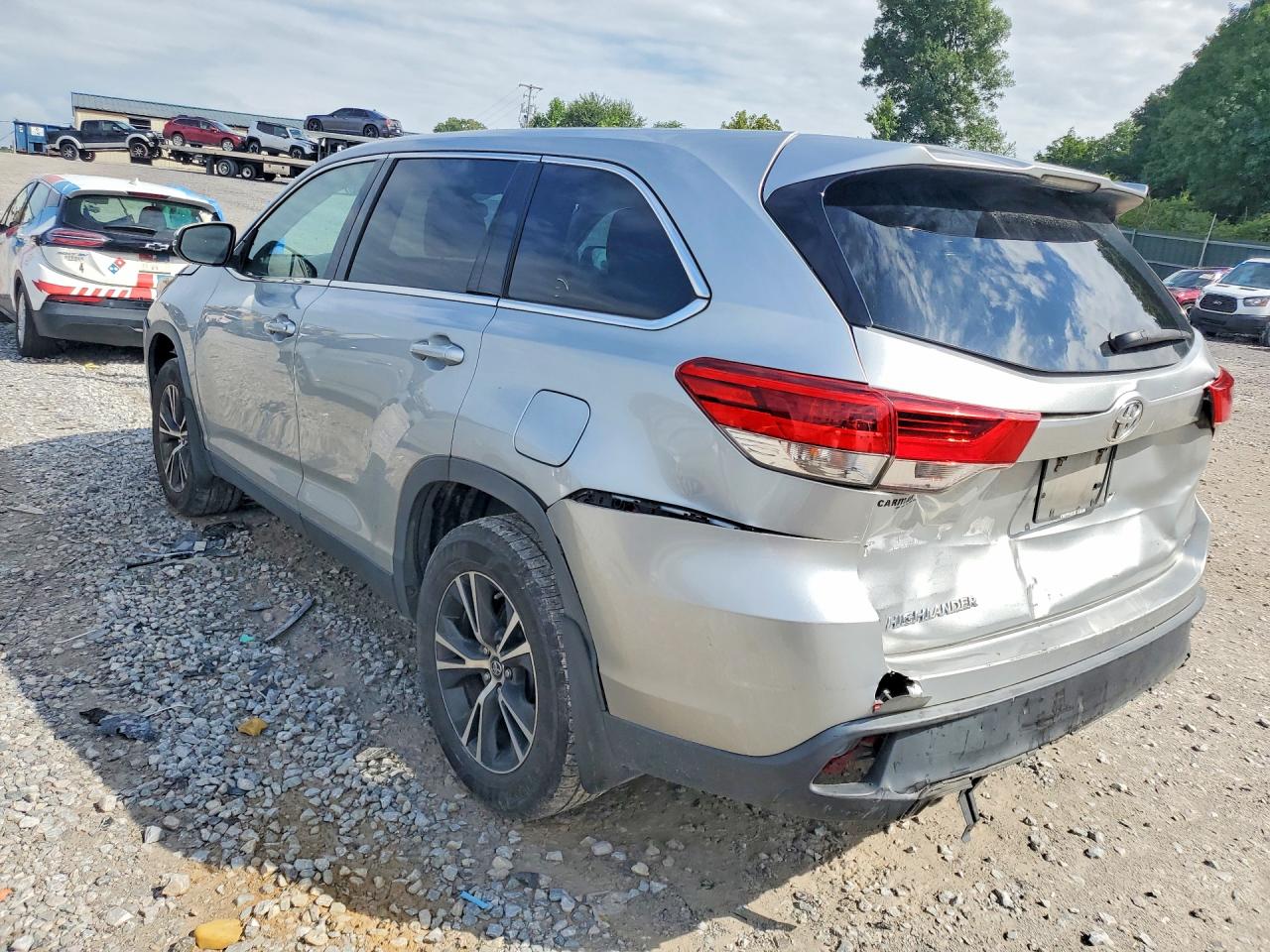 2019 TOYOTA HIGHLANDER LE — снимка 2