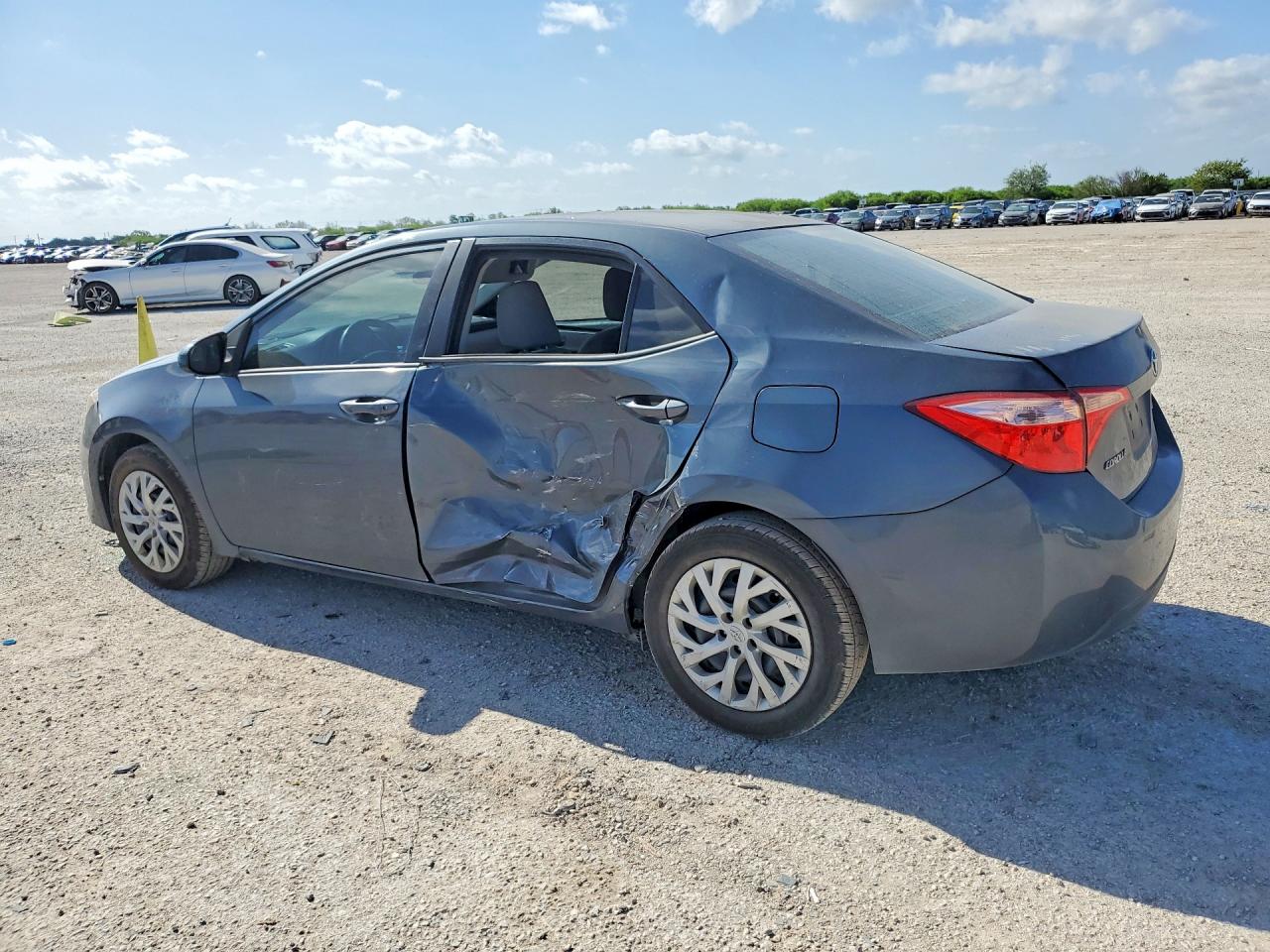 2018 TOYOTA COROLLA LE — снимка 2