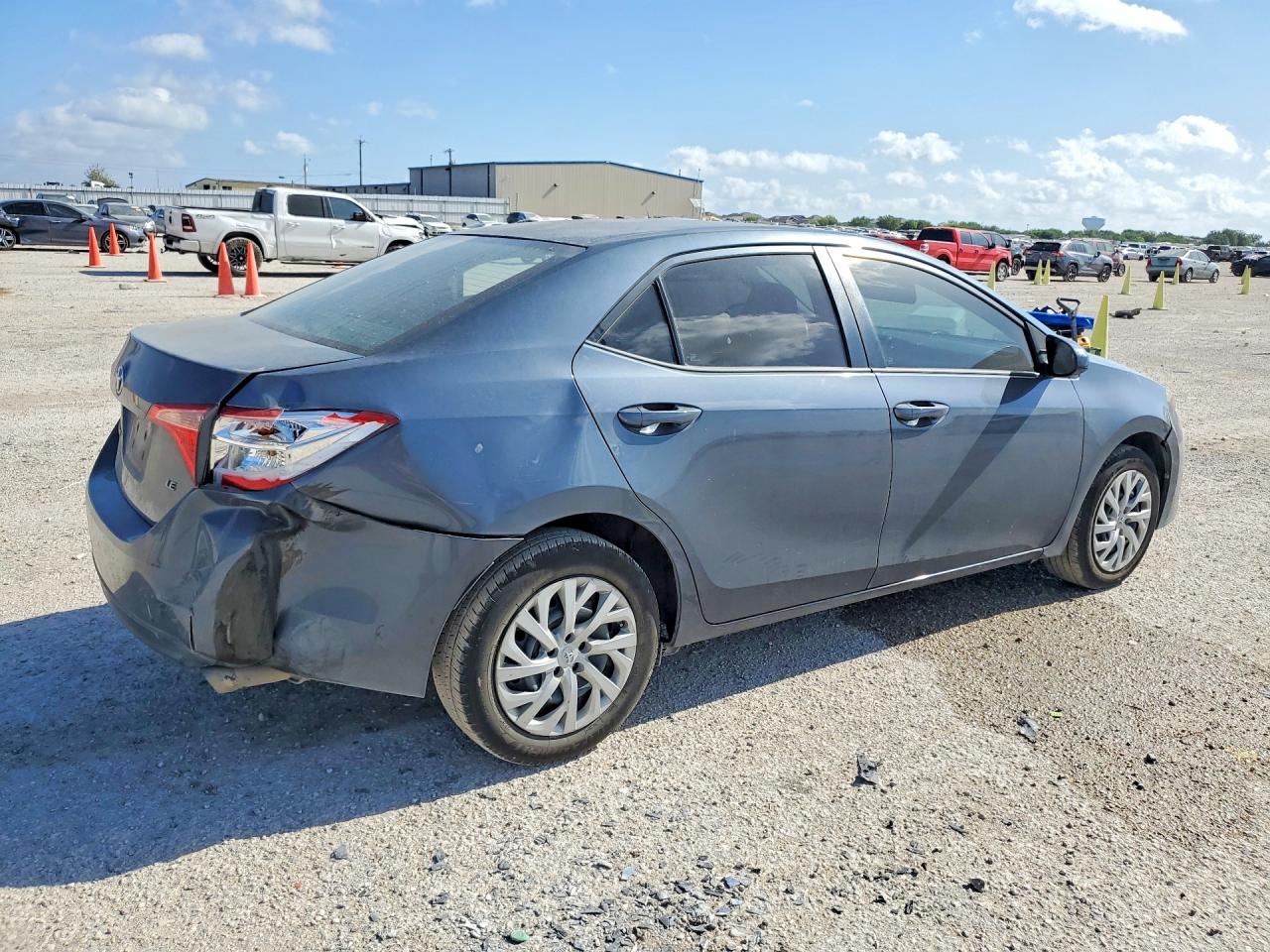 2018 TOYOTA COROLLA LE — снимка 3