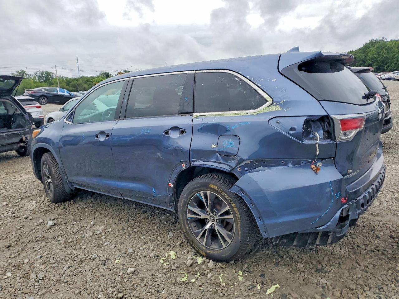 2016 TOYOTA HIGHLANDER XLE — снимка 2
