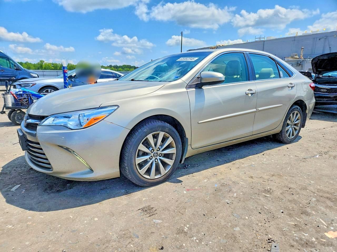 2015 TOYOTA CAMRY XLE