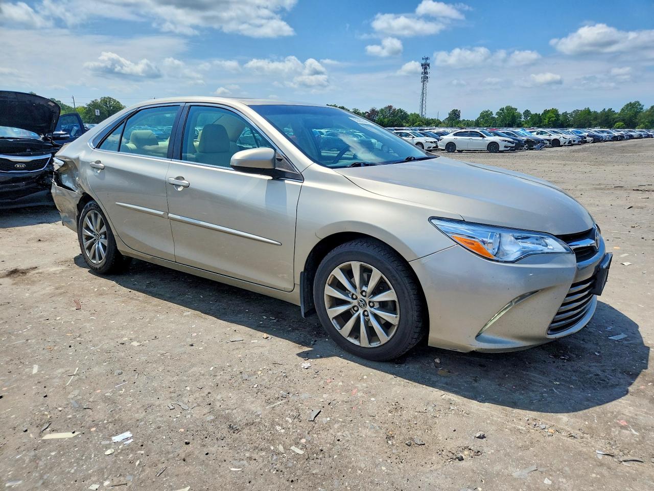 2015 TOYOTA CAMRY XLE — снимка 4