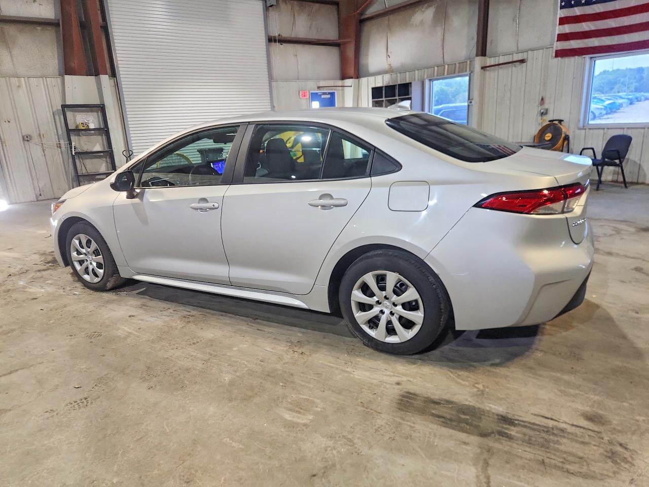 2025 TOYOTA COROLLA LE — снимка 2